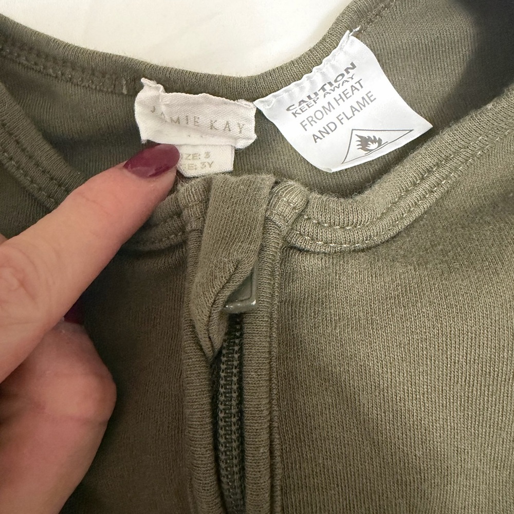 Jamie Kay EUC+ 3T olive pima cotton pajama - Picture 3 of 4
